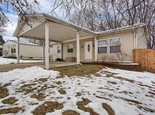 37 Hunting Creek Rd, Saint Peters, MO 63376