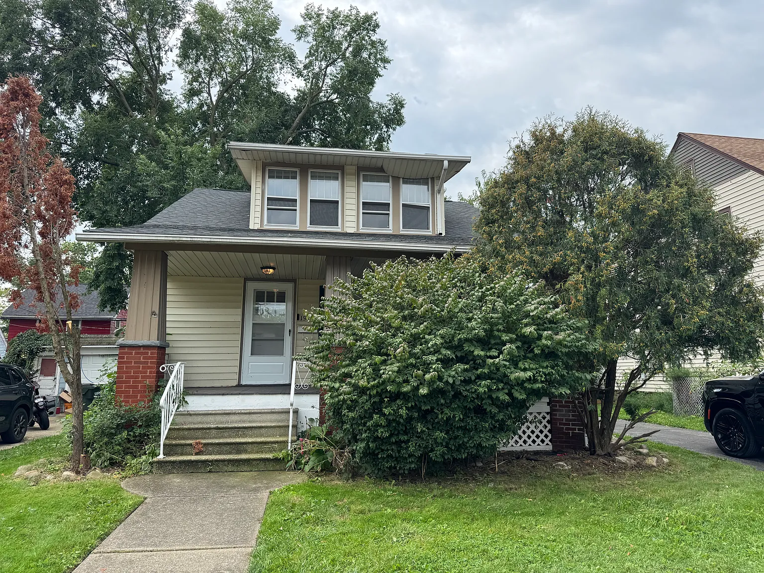 3 bed, 1.5 bath, 1234 sqft, $1,550 — Photo 1