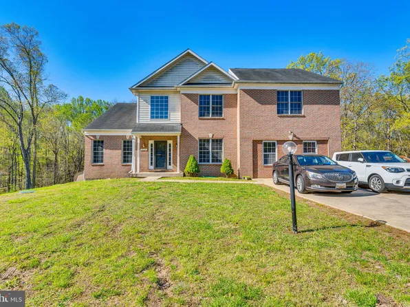 8365 Warren Dr, Pomfret, MD 20675