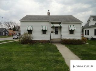 1501 S Massachusetts Ave, Mason City, IA 50401