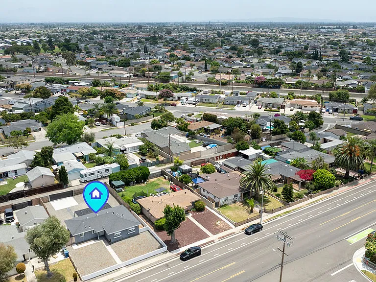 13192 Edwards St — Photo 25