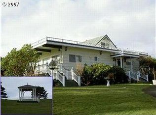 1611 Ocean Beach Blvd N, Long Beach, WA