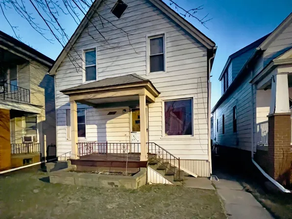 2227 Florian St, Hamtramck, MI 48212