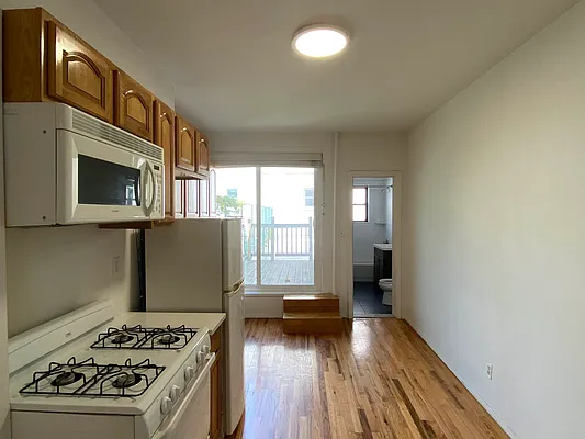 Rented by TheRealEstateCompany.com LLC | media 17