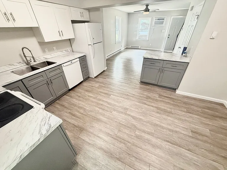1820 Parkview Ave — Photo 22