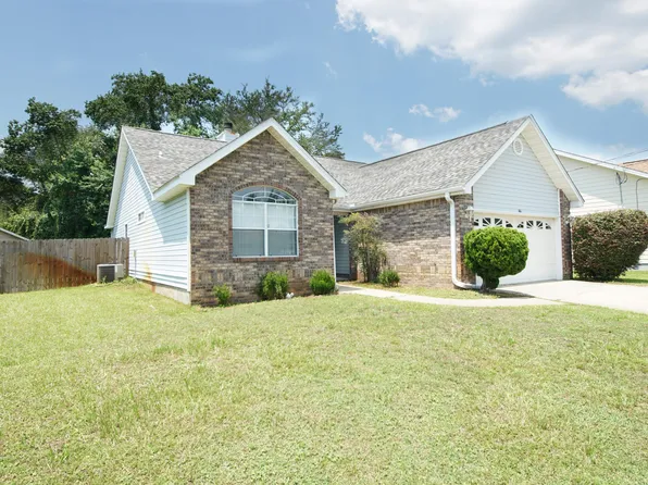 416 Bridgewater Ct, Mary Esther, FL 32569