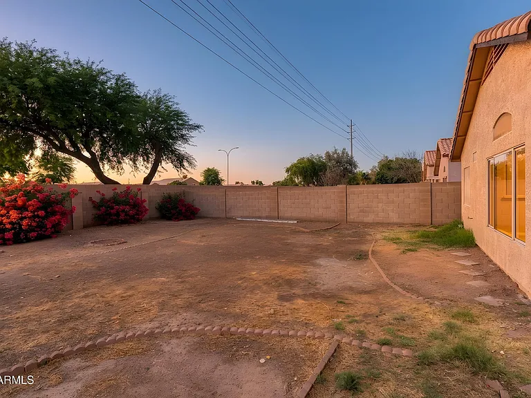 3321 W Gary Dr — Photo 41