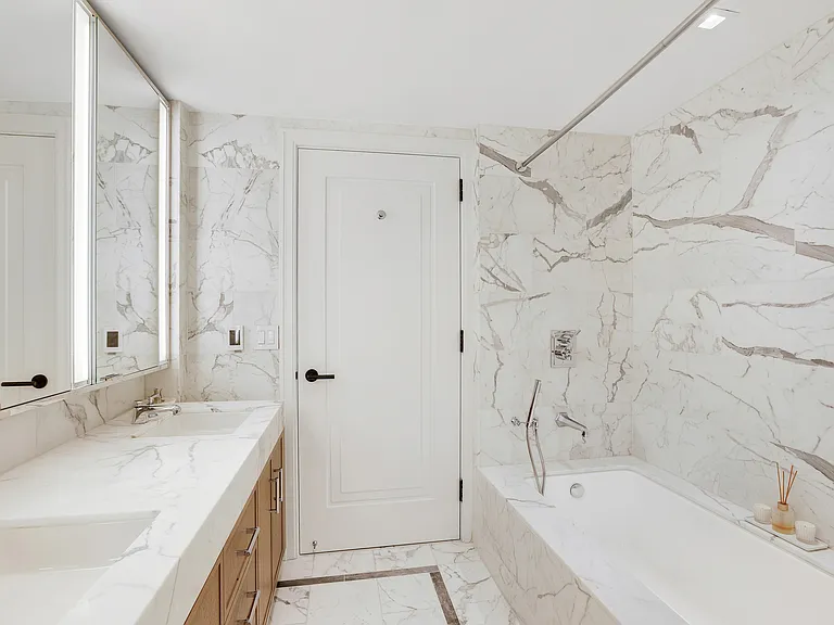 210 Warren St #10M — Photo 9