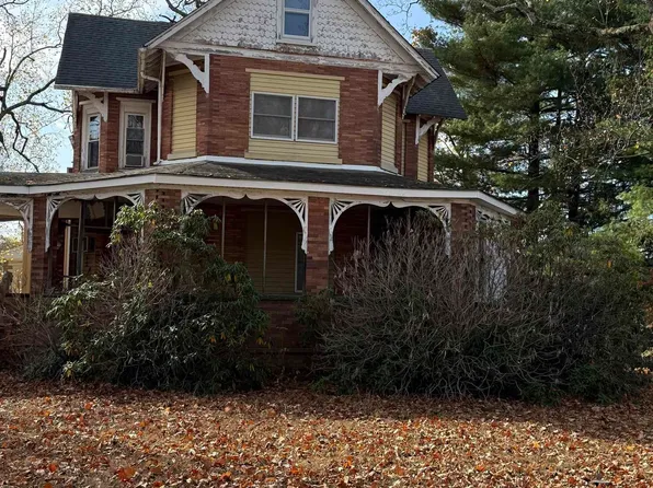 300 N 2nd St, Hammonton, NJ 08037