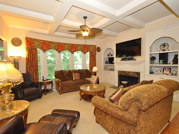 Beautiful family room