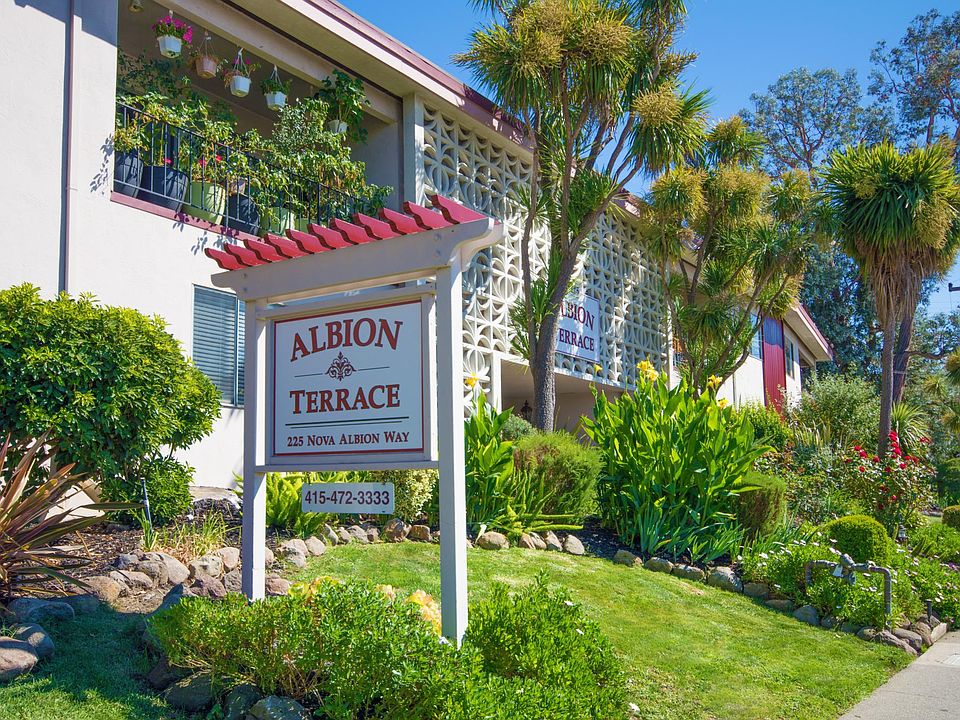 2nd image of 225 Nova Albion Way APT 1