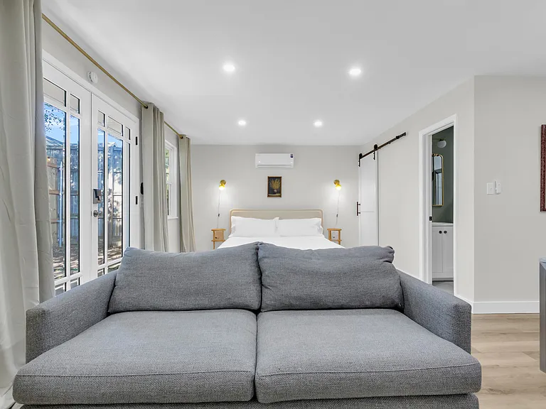 4121 Junius St #B — Photo 8