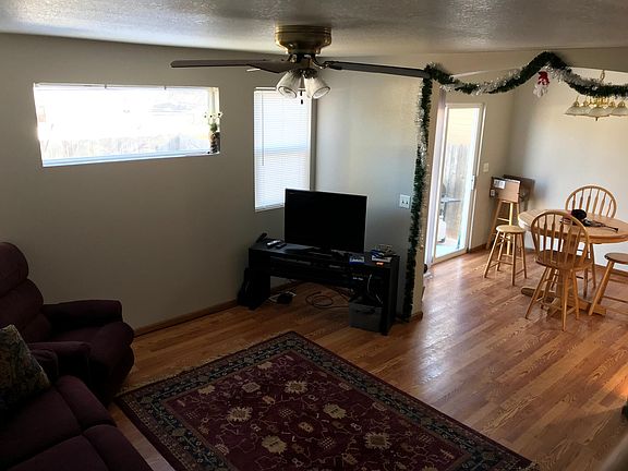 living room dining