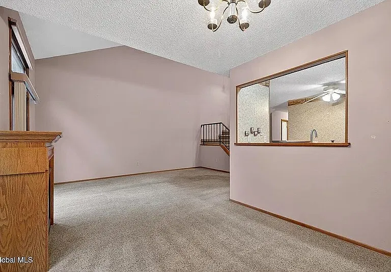 112 Stoney Creek Dr — Photo 4
