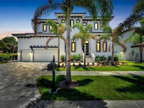 517 Treviso Dr, Apollo Beach, FL 33572