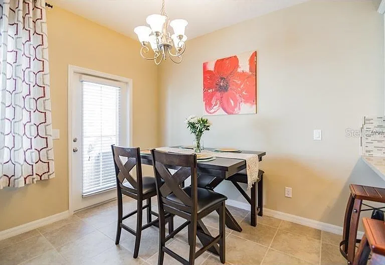 89 Zamora Pl — Photo 4