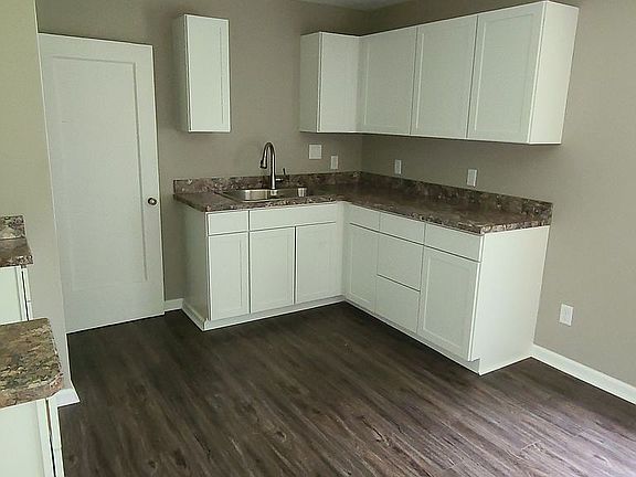 3rd image of 4020 Prosway Ave SW