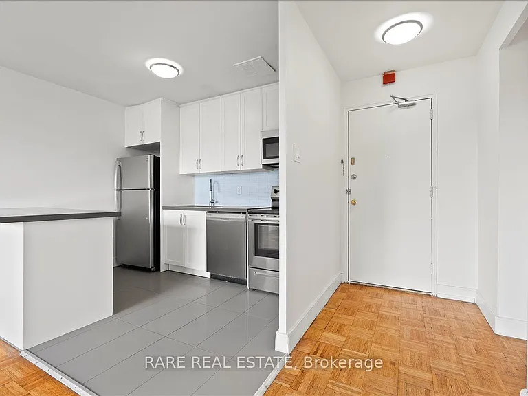 3111 Eglinton Ave E #603 — Photo 3