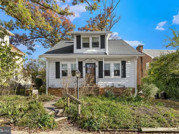 629 N Lincoln St, Arlington, VA 22201