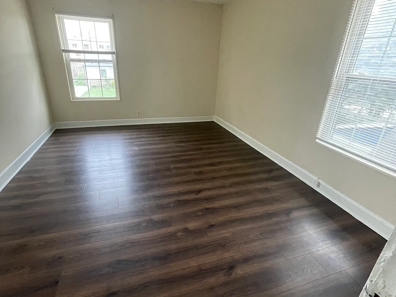 3236 Winthrop Ave — Photo 2