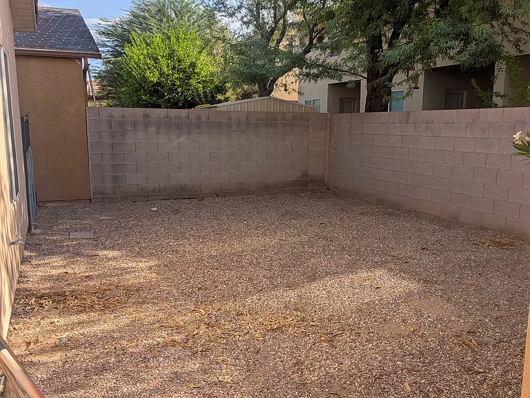 372 Megan Cir — Photo 34