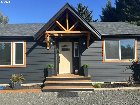 89123 Dellmoor Loop, Warrenton, OR 97146