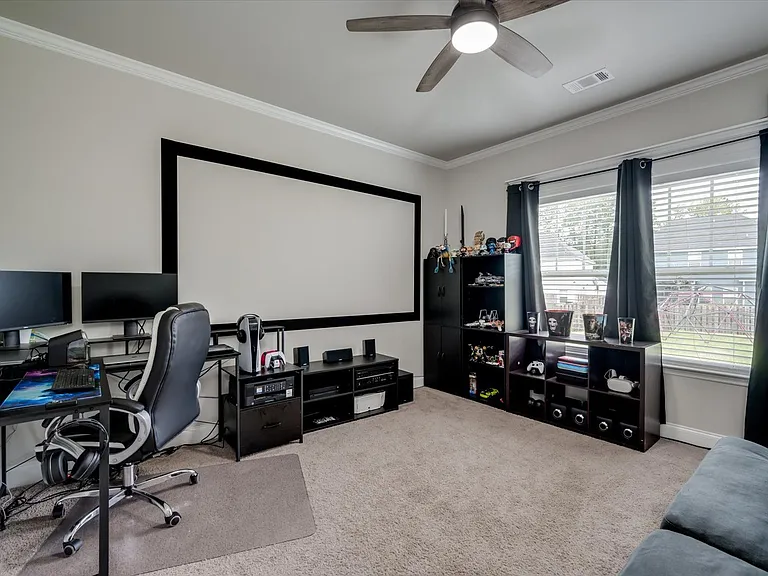 707 Navan Ln — Photo 17