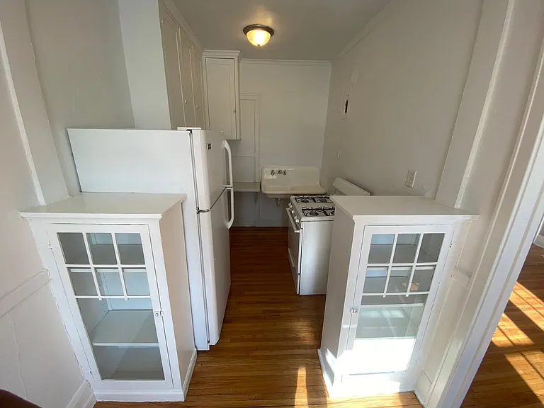 Kewanis Court Apartments — Photo 17