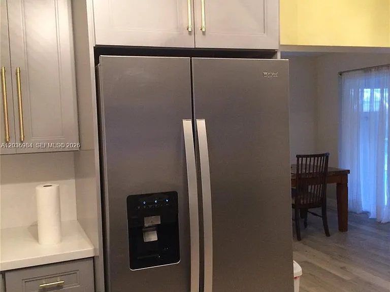 621 SW 64th Way — Photo 8