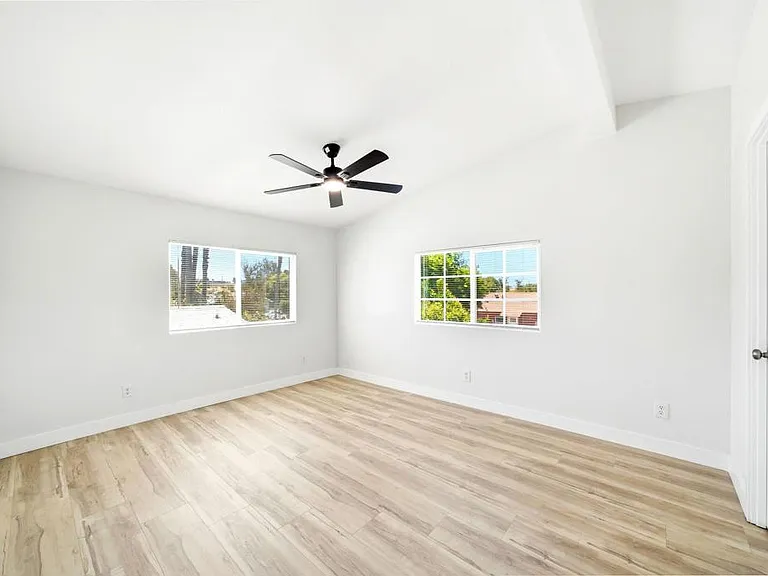 3272 K St — Photo 25
