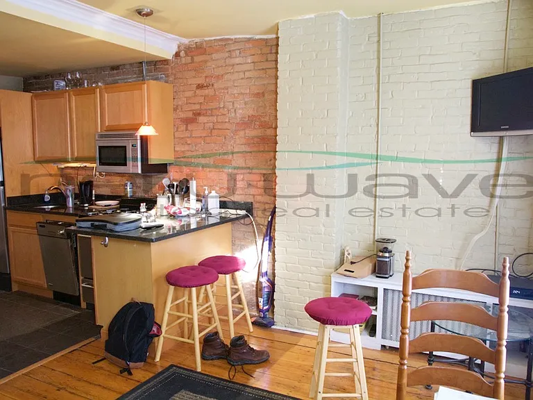 33 Gray St #2 — Photo 4