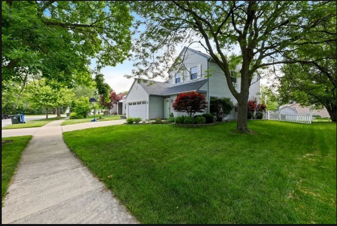 4 bed, 2118 sqft, $3,380 — Photo 3