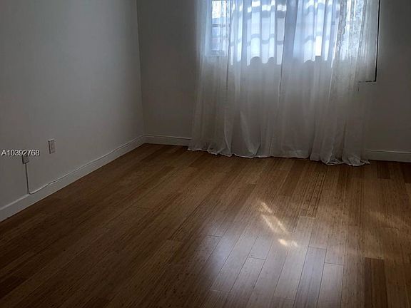 5th image of 1470 NE 125th Ter Ph 7
