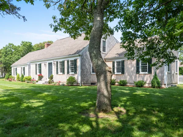 15 Deer Run, Harwich, MA 02645