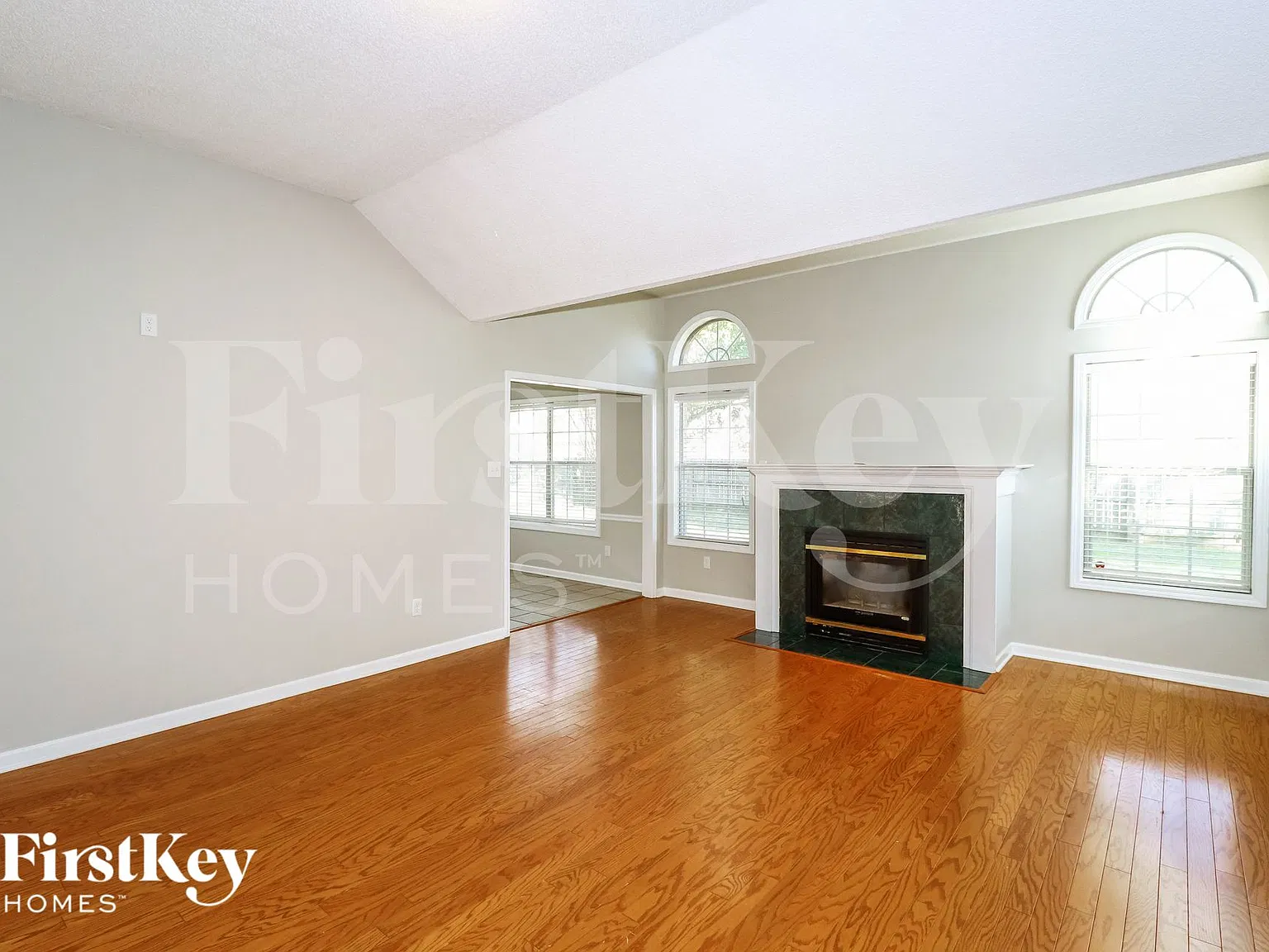 3 bed, 2.0 bath, 1896 sqft, $1,940 — Photo 4