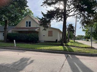1758 S Santa Fe St, Wichita, KS 67211