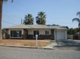 950 Walnut Cv, Colton, CA 92324
