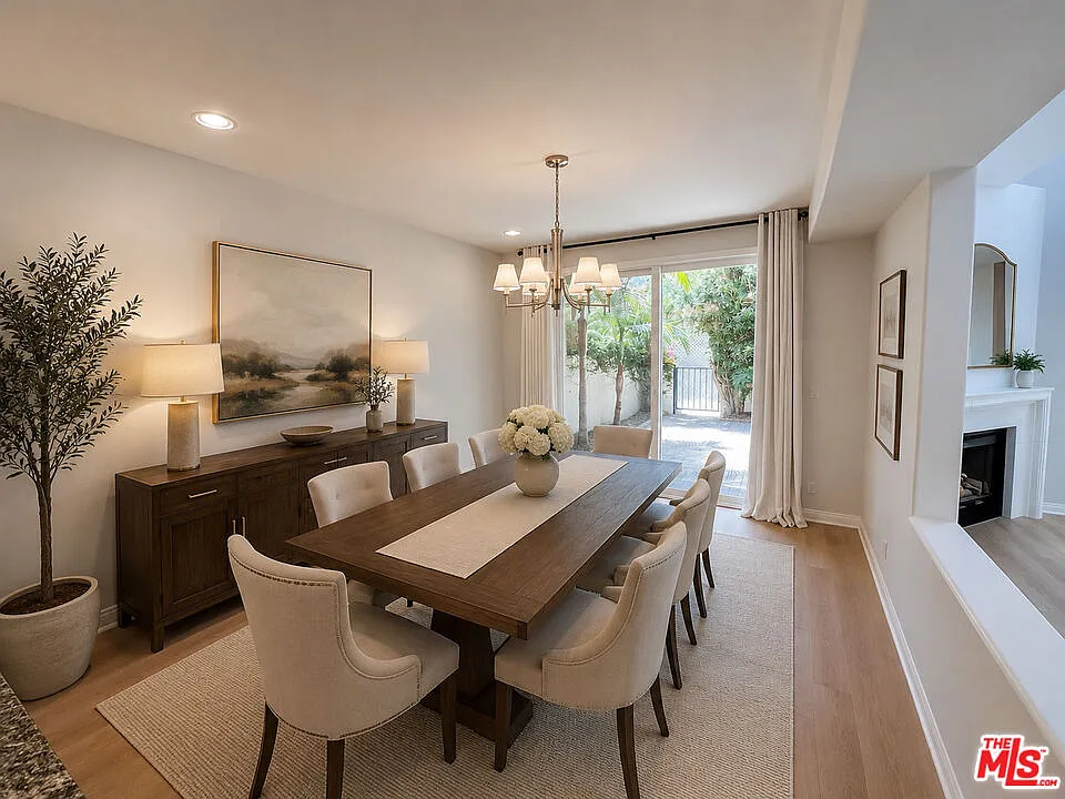 2 bed, 3.0 bath, 1562 sqft, $6,300 — Photo 4