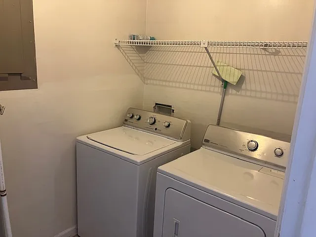 1900 Drayton Dr #401 — Photo 10
