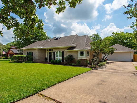 2nd image of 8615 Rosewood Dr