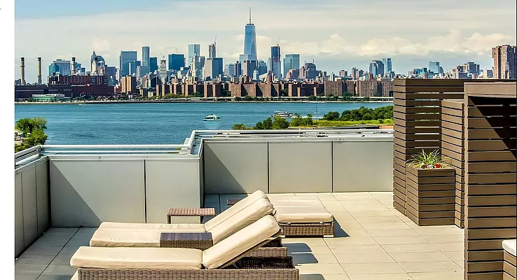 Sold by Compass | media 18