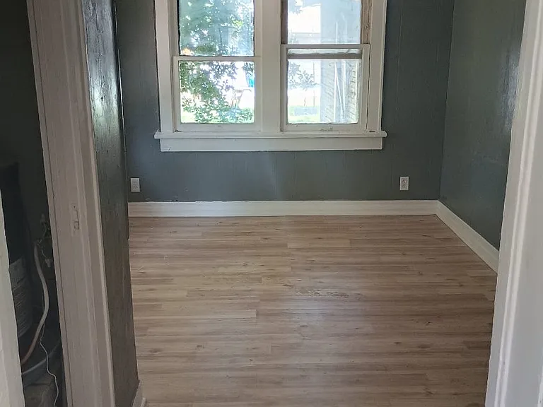 215 NW Arlington Ave #B — Photo 1