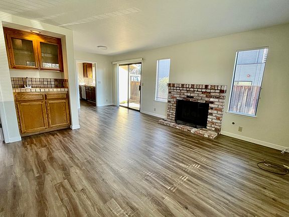2nd image of 479 E McKinley Ave