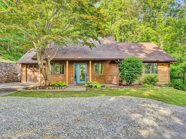 8757 Bent Mountain Rd, Roanoke, VA 24018