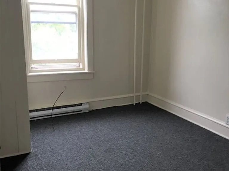 Kutztown Crashpads- Affordable Student Housing Available 2026-2027 School Year — Photo 14