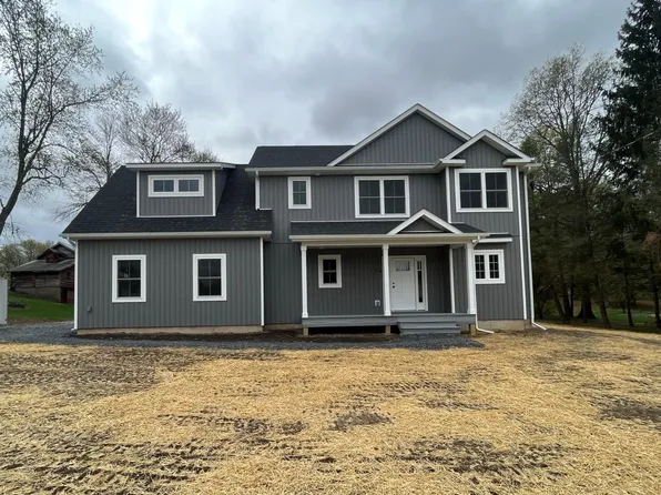 152 Pine Grove, Middletown, NY 10940