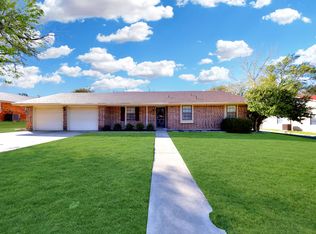 2404 N Beal St, Belton, TX 76513