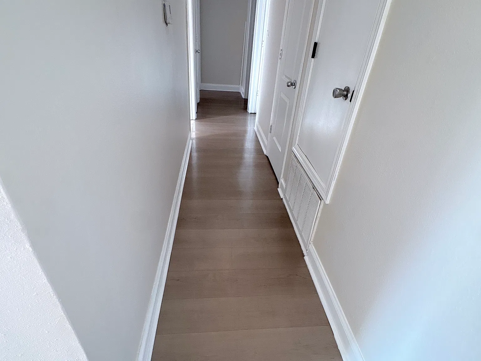 8008 Coronet Dr — Photo 4
