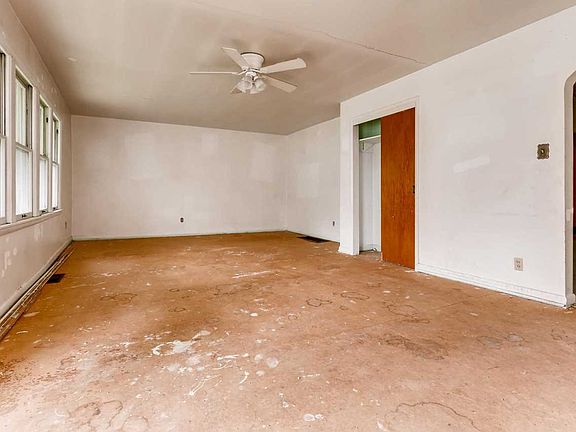 2nd image of 630 S Harlan Ave