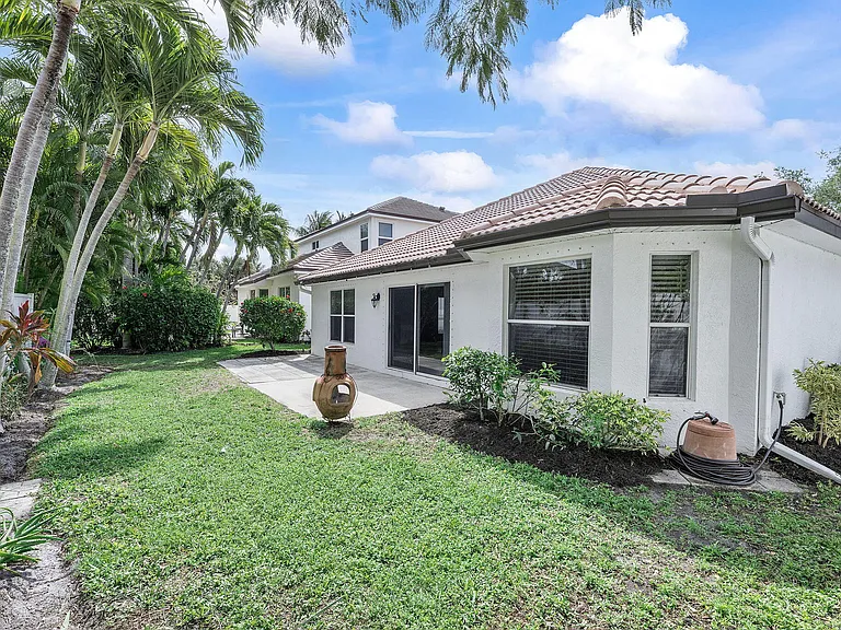981 Delray Lakes Dr — Photo 18